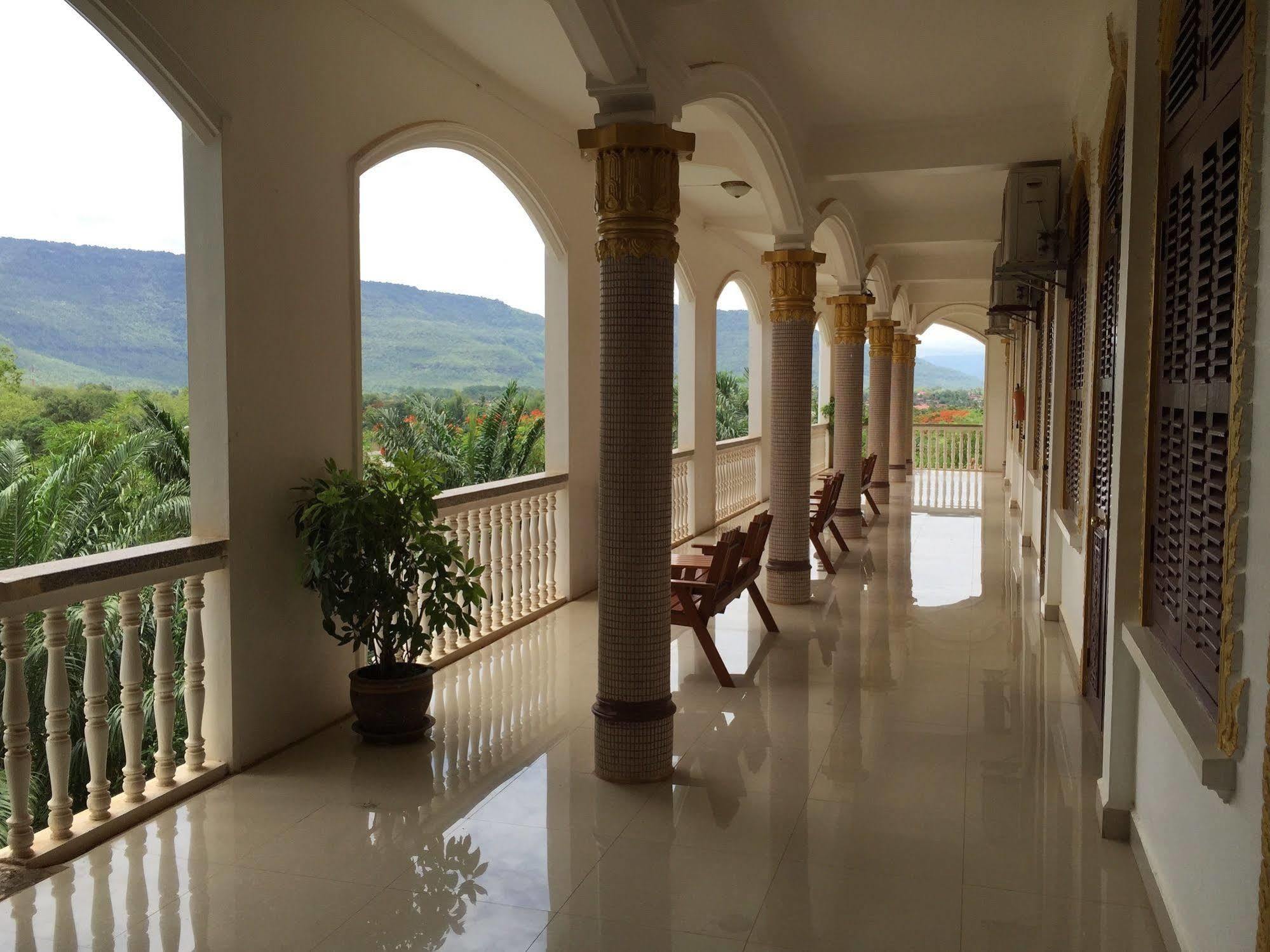 Champasak Palace Hotel Pakse Exterior foto