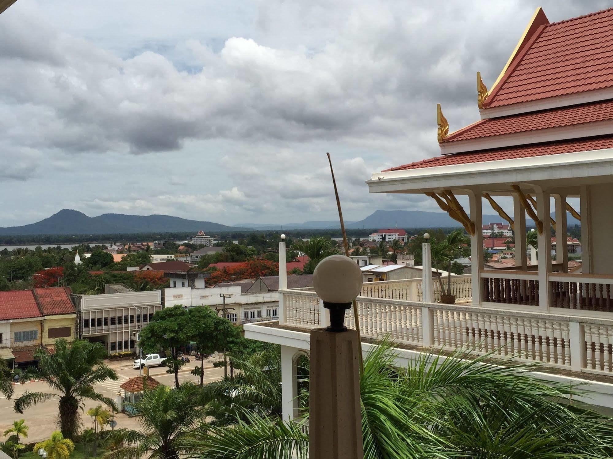 Champasak Palace Hotel Pakse Exterior foto