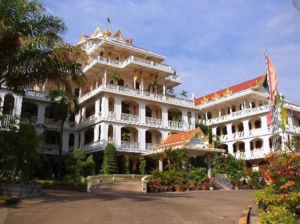 Champasak Palace Hotel Pakse Exterior foto